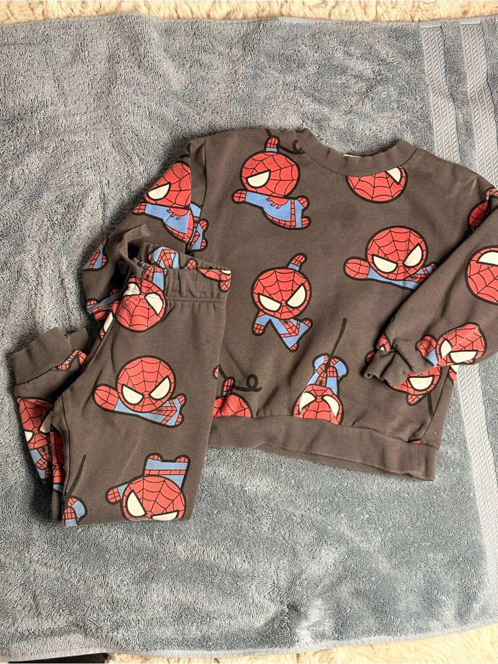 H&M Black and Red Spider Character Set